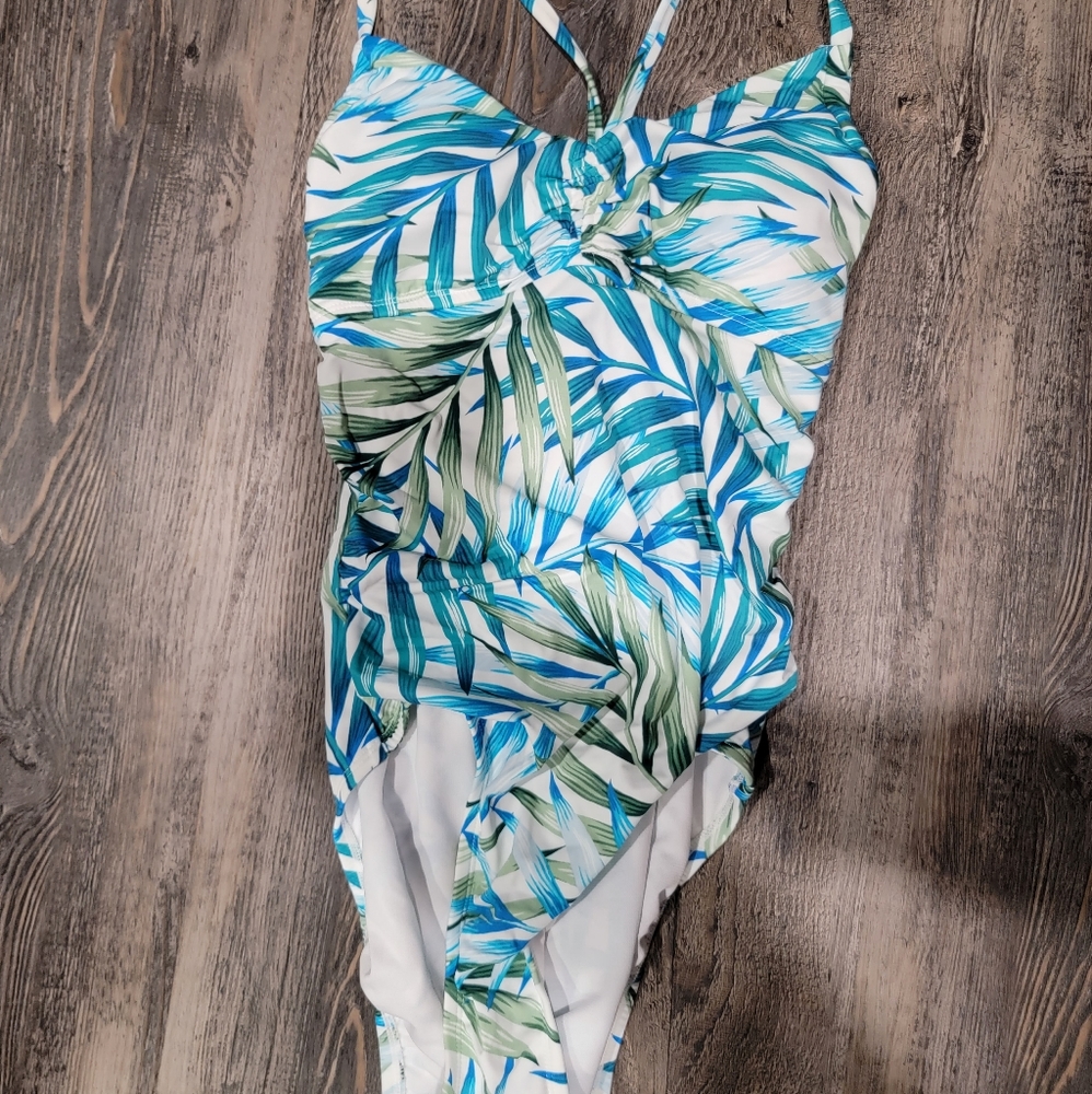 Women's One Piece Swim Suit. Size M (8-10)
